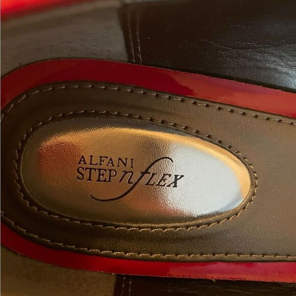 ALFANI RED PATENT PEEP TOE WEDGE, 9.5 - Picture 4 of 7